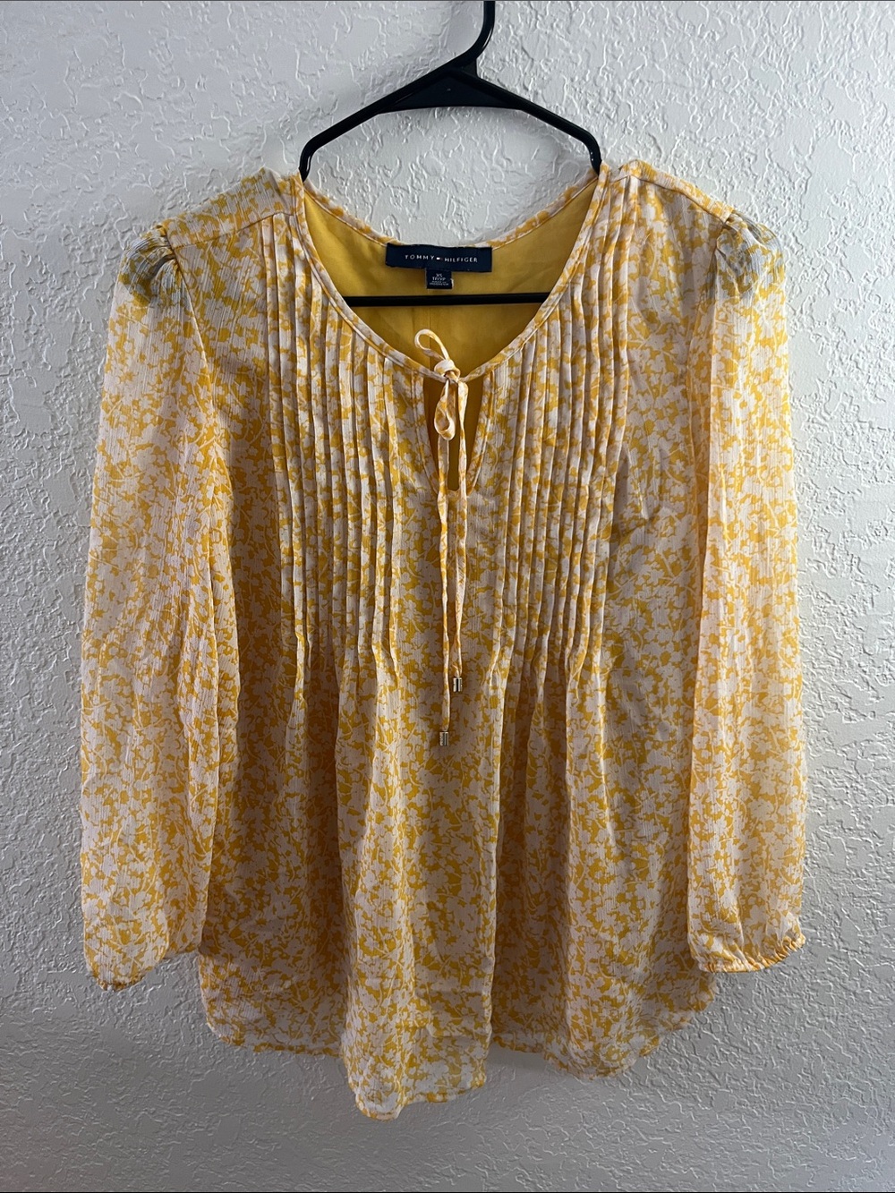 Tommy Hilfiger Yellow Floral Pintuck Tie-Neck Blouse